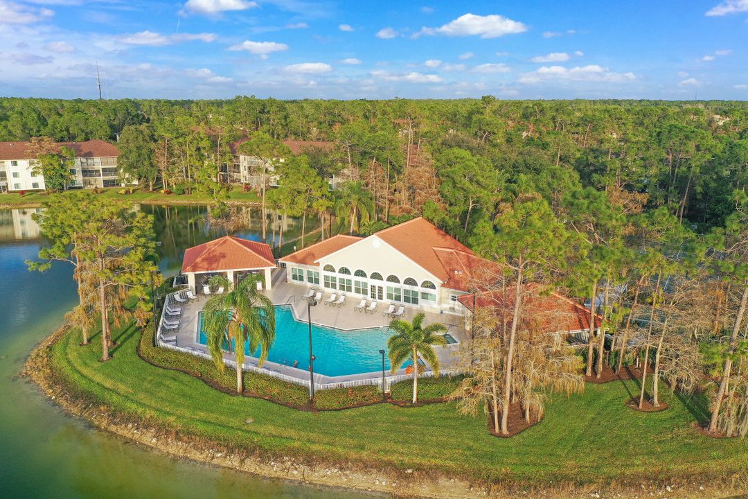 5767 Deauville Cir #D-303, Naples, FL 34112