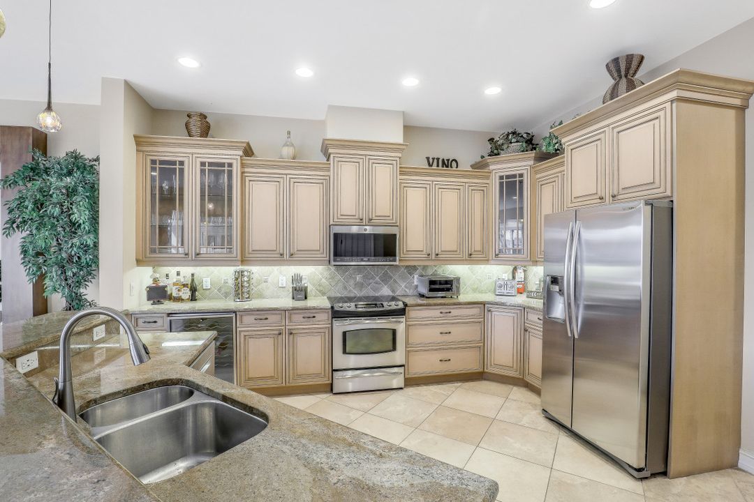 149 S Seas Ct, Marco Island, FL 34145