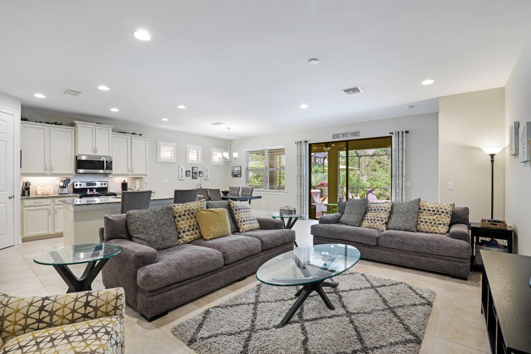 16432 Aberdeen Wy, Naples, FL 34110