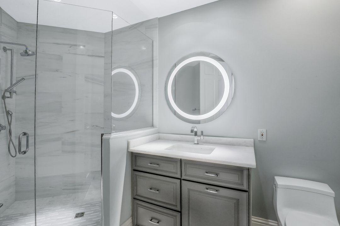 107 Colonade Cir #103, Naples, FL 34103