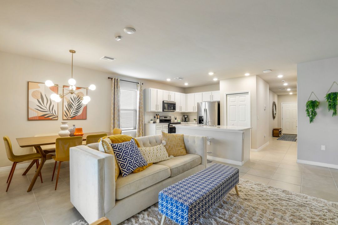 15359 Wildflower Cir, Naples, FL 34119