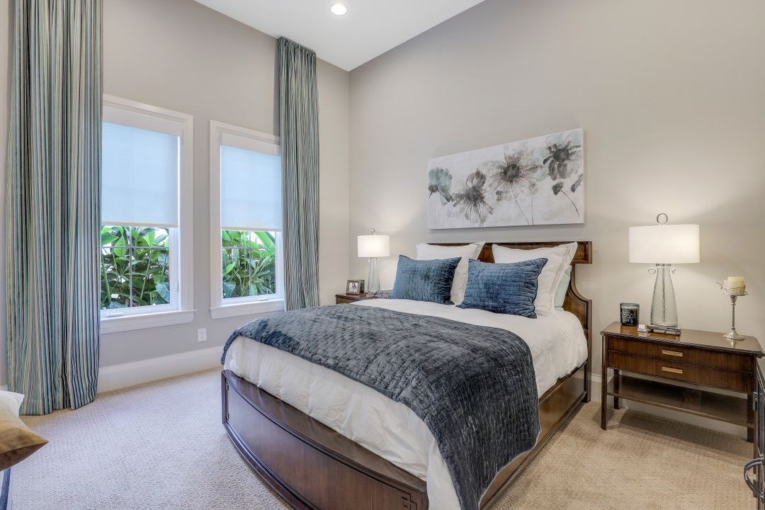 16373 Corsica Way, Naples, FL 34110