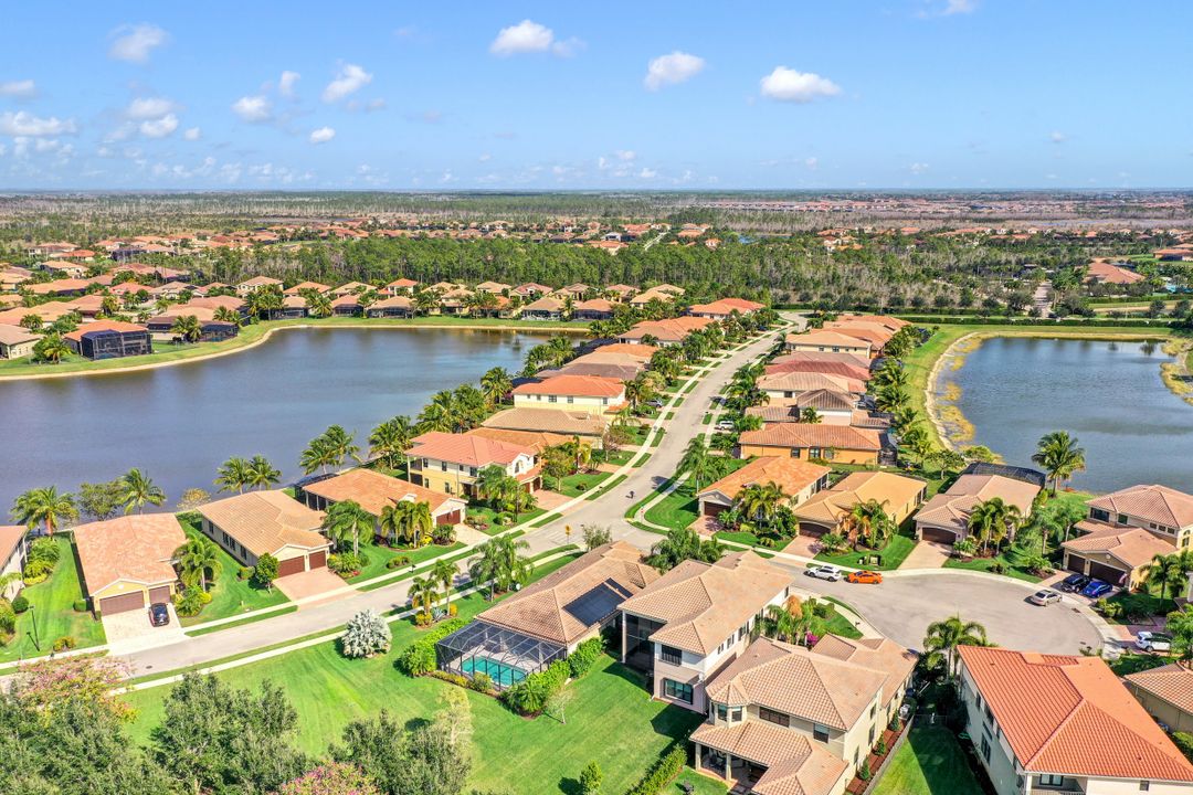 3731 Madeira Ct, Naples, FL 34119