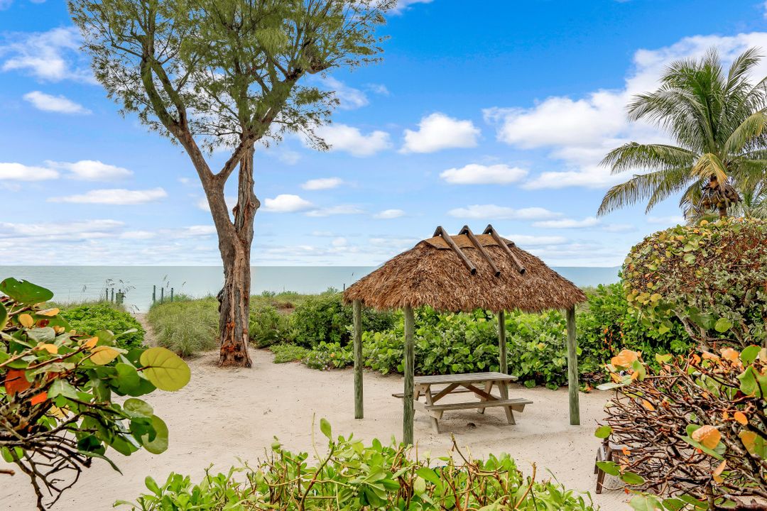 15300 Captiva Dr, Captiva, FL 33924