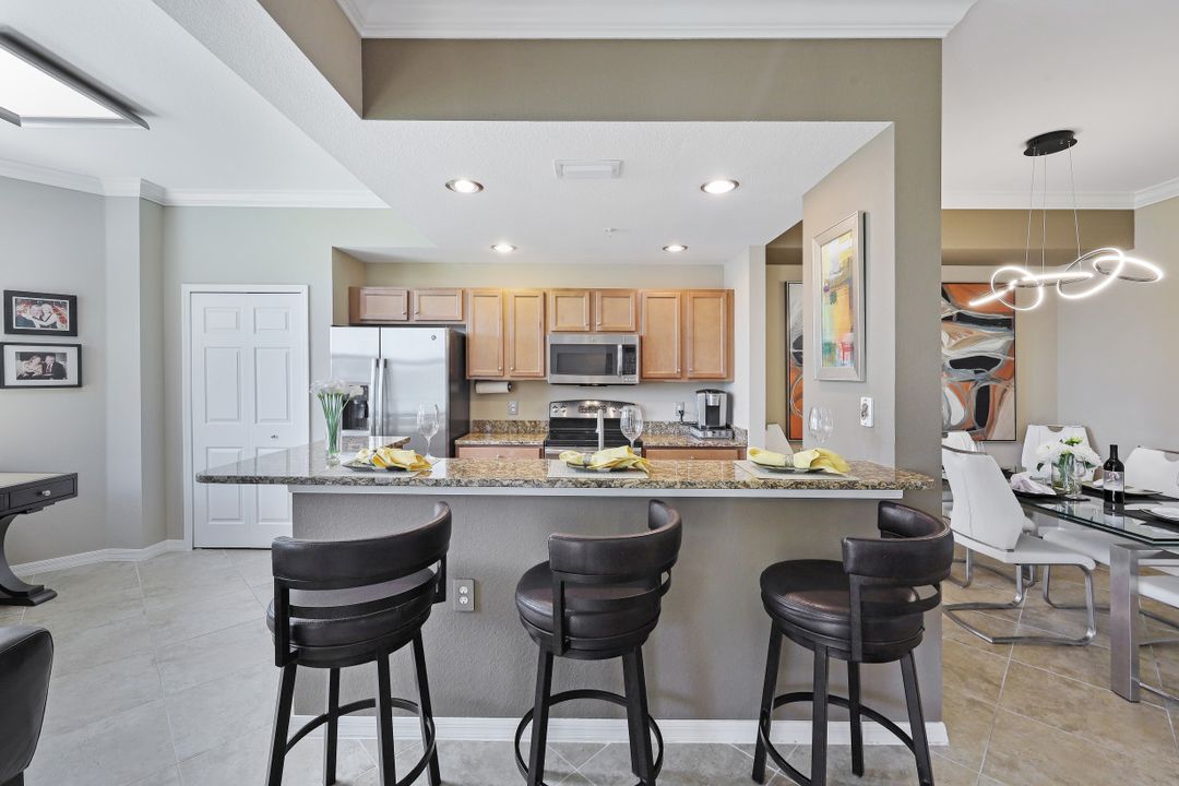 9731 Acqua Ct #522, Naples, FL 34113