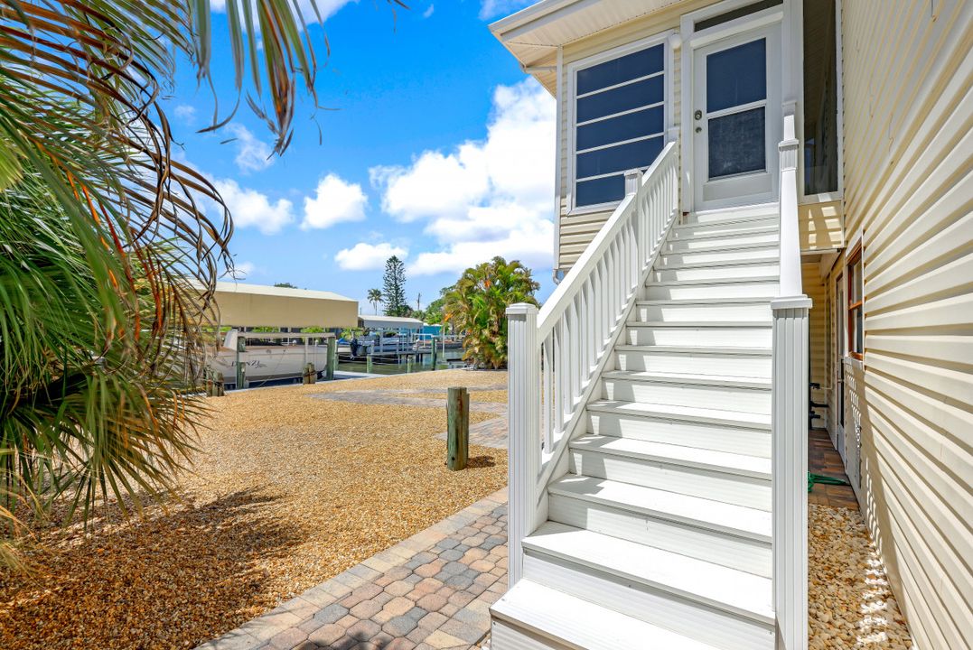 230 Donora Blvd, Fort Myers Beach, FL 33931