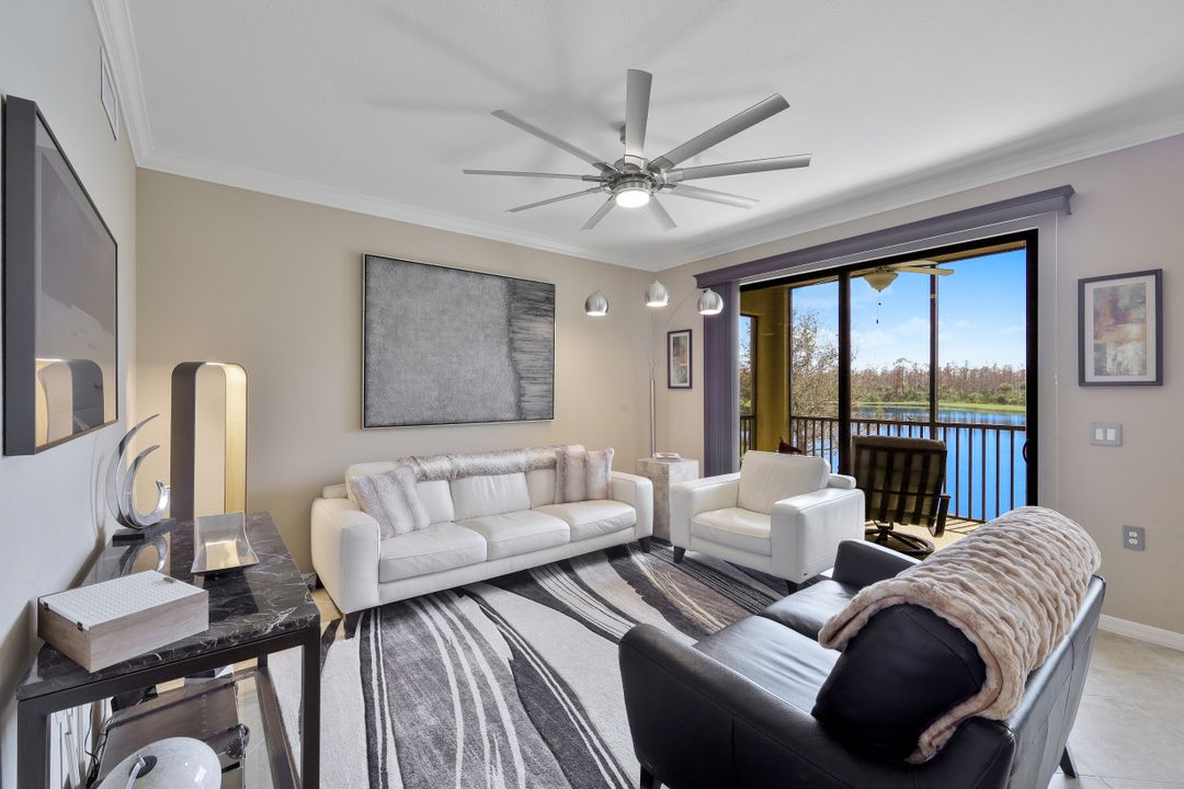 9731 Acqua Ct #522, Naples, FL 34113