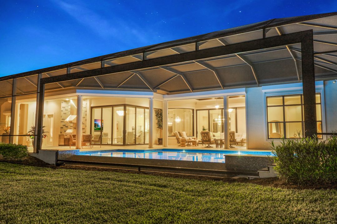 6587 Barbera Ln, Naples, FL 34113