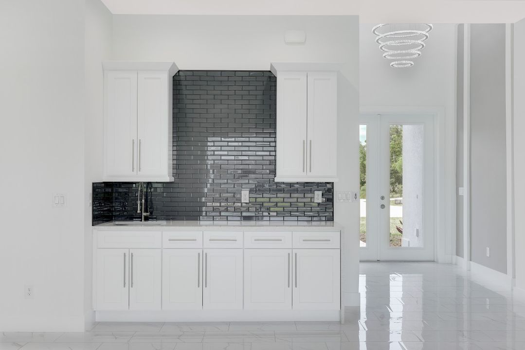 602 SW 35th St, Cape Coral, FL 33914