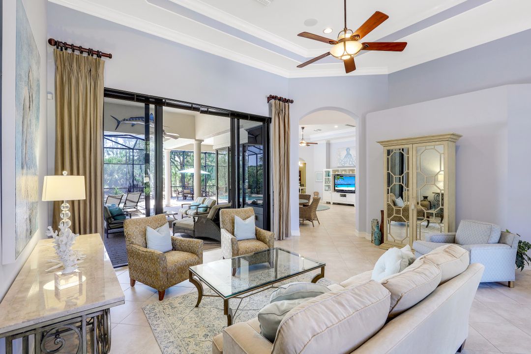 7413 Byrons Way, Naples, FL 34113