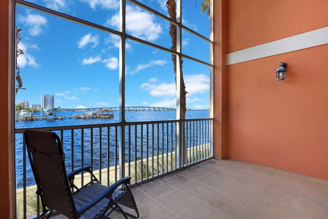 2743 First St #105, Fort Myers, FL 33916