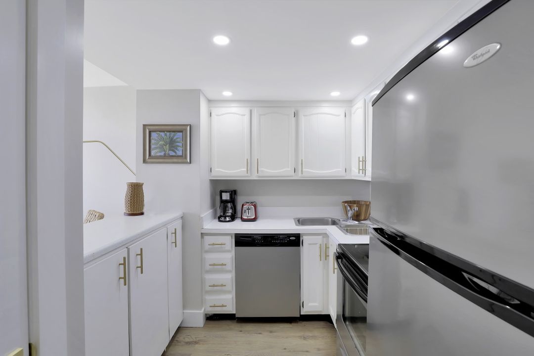 180 Seaview Ct #504, Marco Island, FL 34145