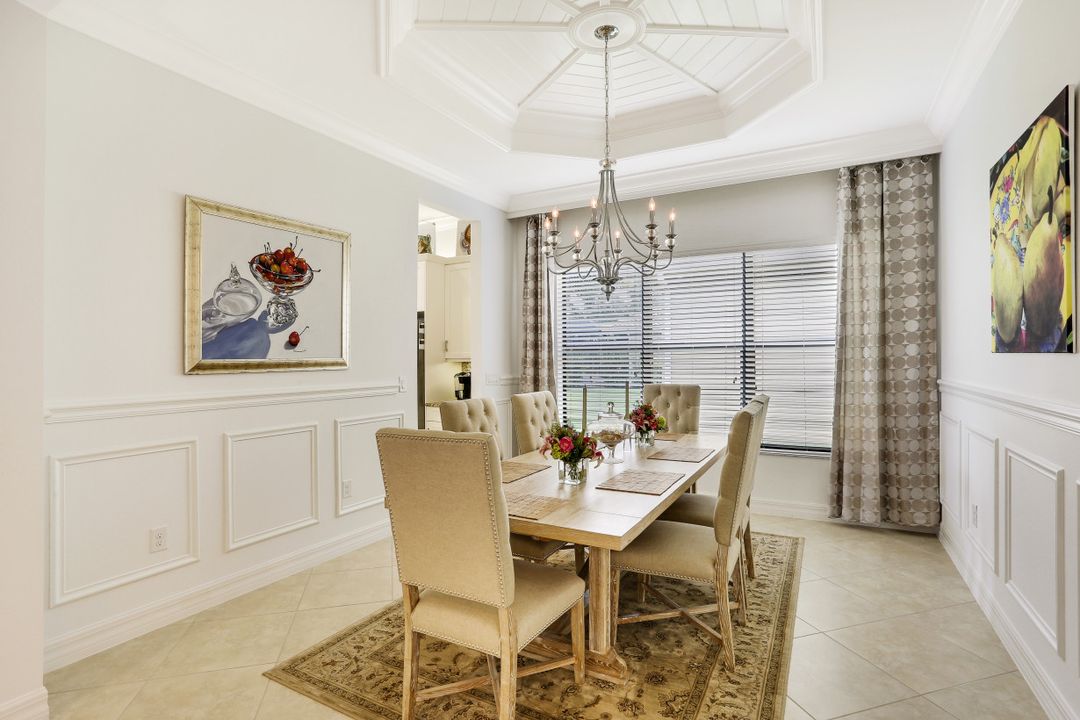 3883 Gibralter Dr, Naples, FL 34119