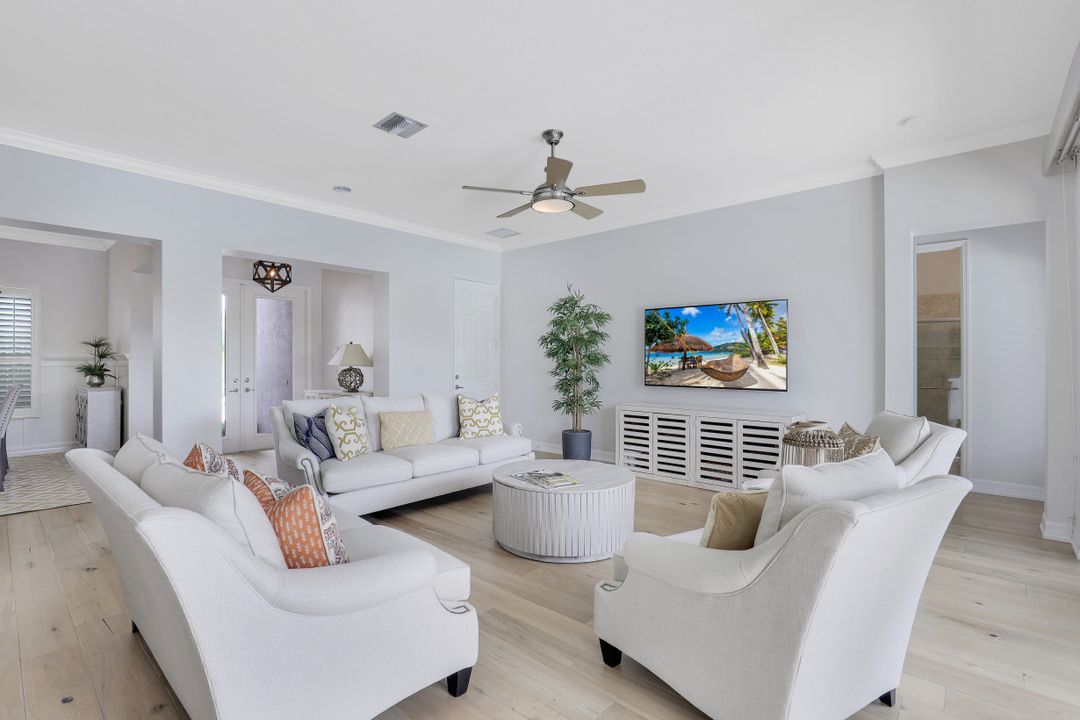 6558 Monterey Point, Naples, FL 34105