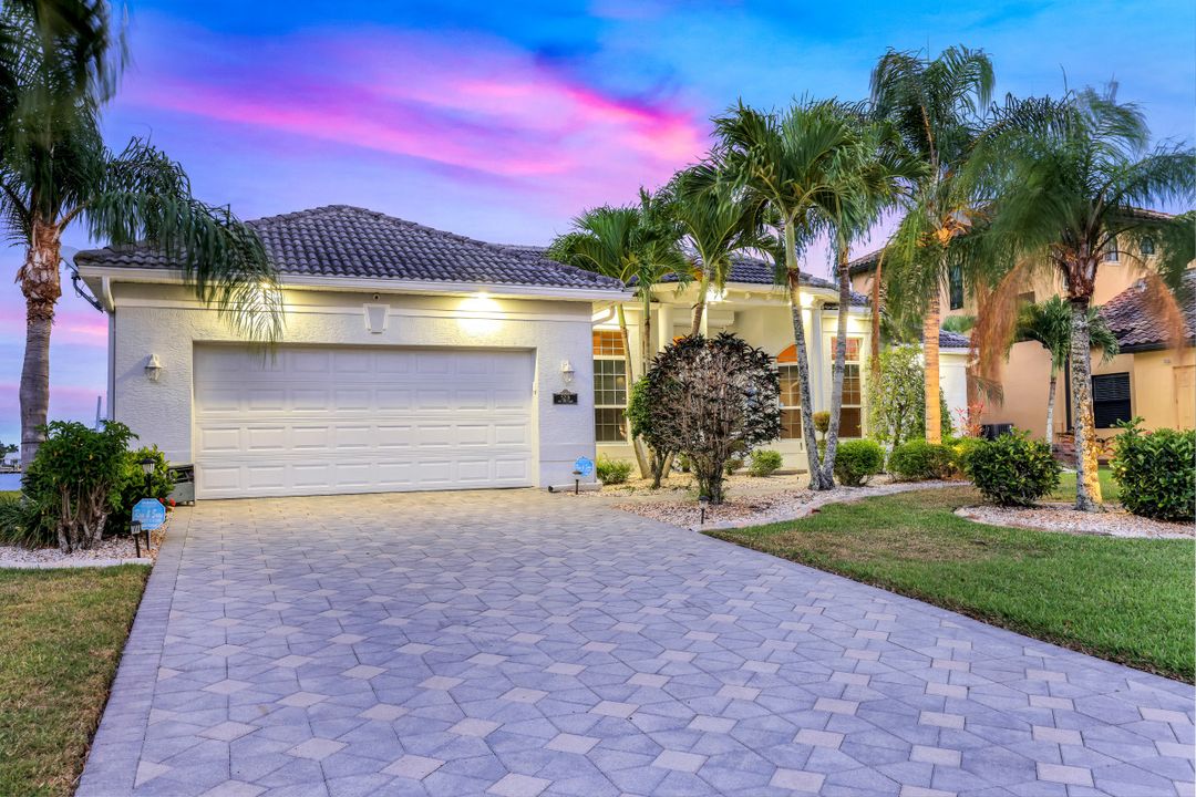 5219 SW 5th Pl, Cape Coral, FL 33914