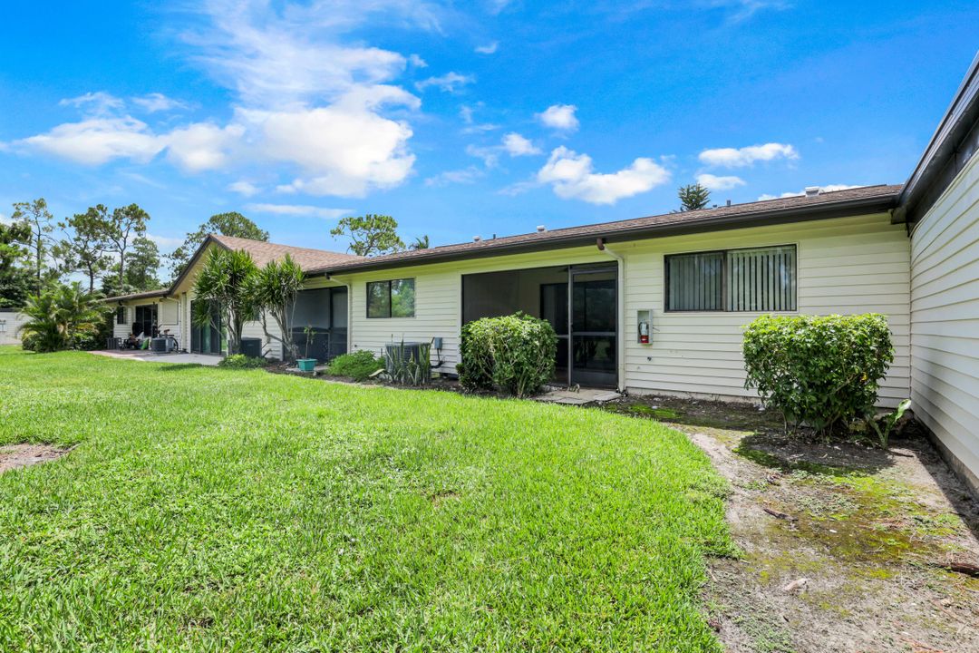 1062 Pine Isle Ln  #1062, Naples, FL 34112