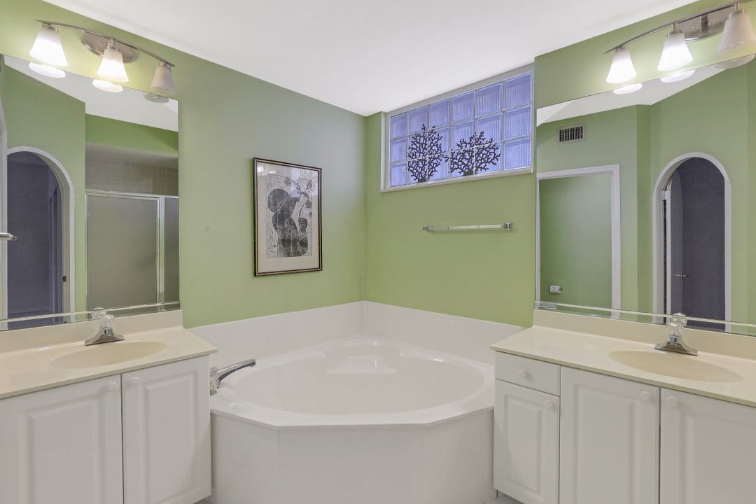 6510 Valen Way #B-302, Naples, FL 34108