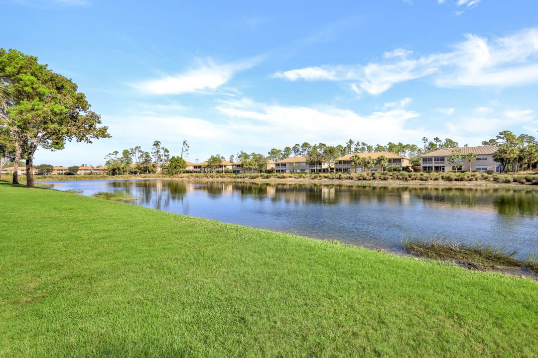 3993 Bishopwood Ct E #206, Naples, FL 34114