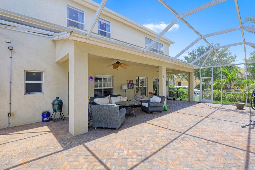 2545 Blackburn Cir, Cape Coral, FL 33991