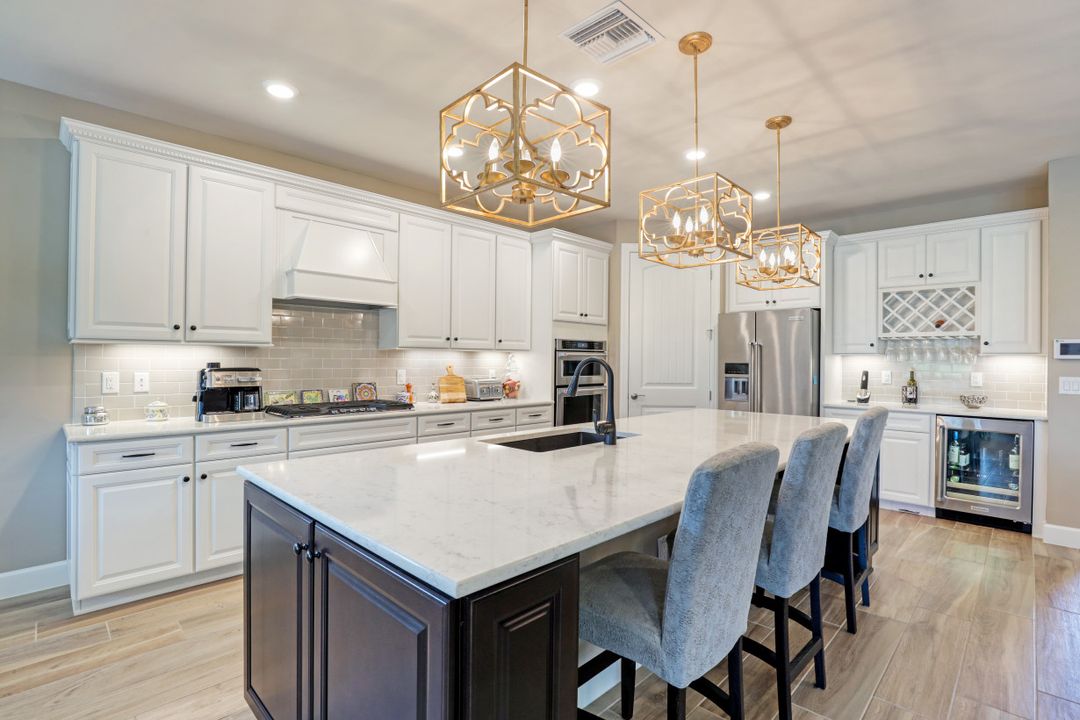 9373 Surfbird Ct, Naples, FL 34120