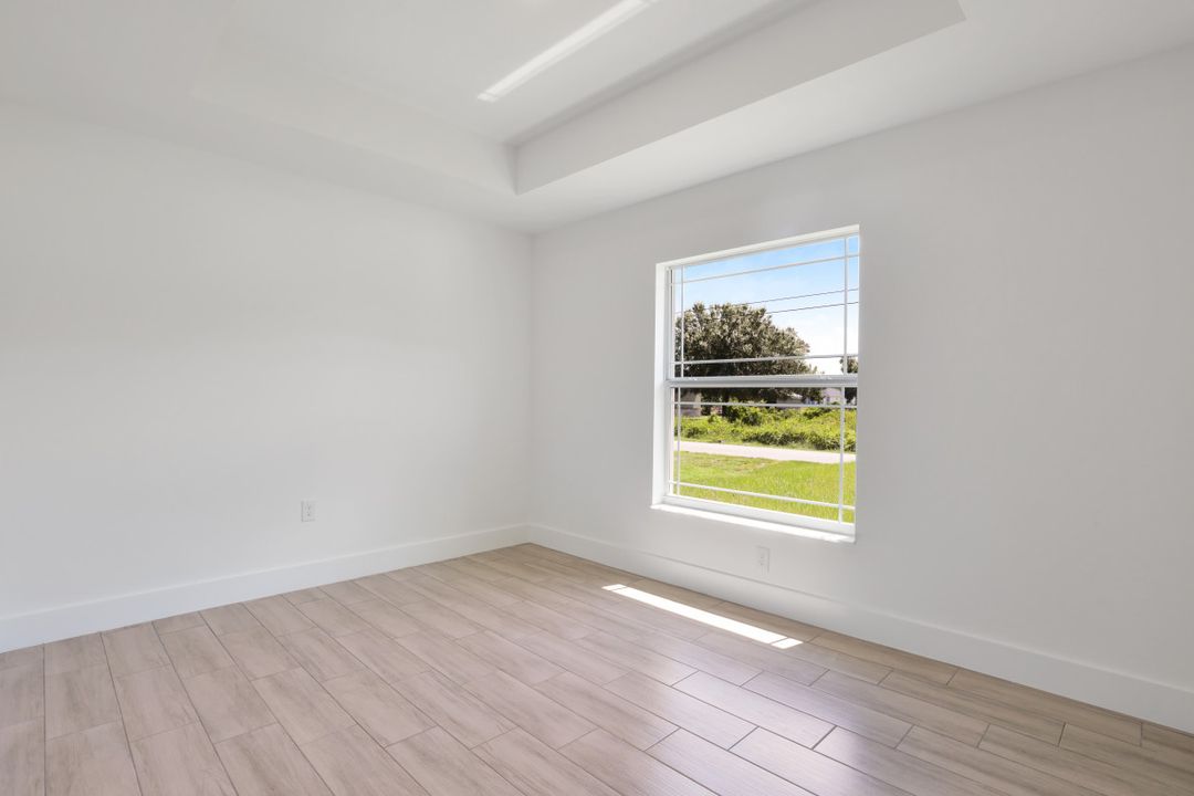 3410 34th St SW, Lehigh Acres, FL 33976