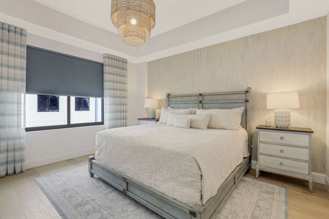 1111 Central Ave #402, Naples, FL 34102