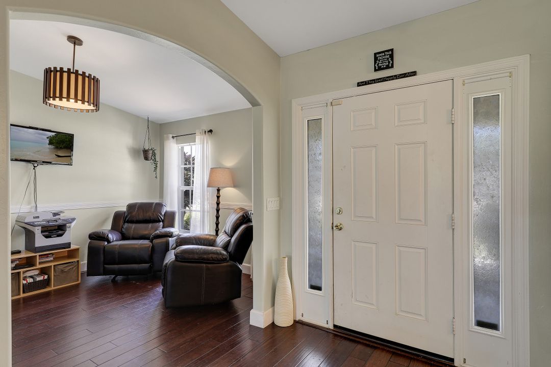 1803 Surfside Blvd, Cape Coral, FL 33991