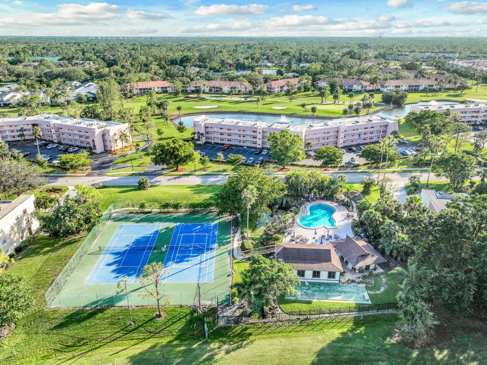 501 Forest Lakes Blvd #205, Naples, FL 34105