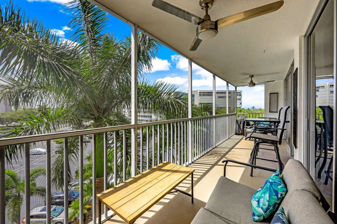 3 Bluebill Ave #512, Naples, FL 34108