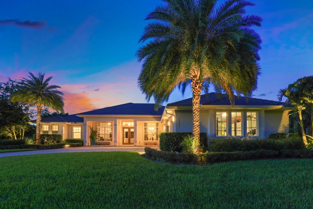 5931 Spanish Oaks Ln, Naples, FL 34119