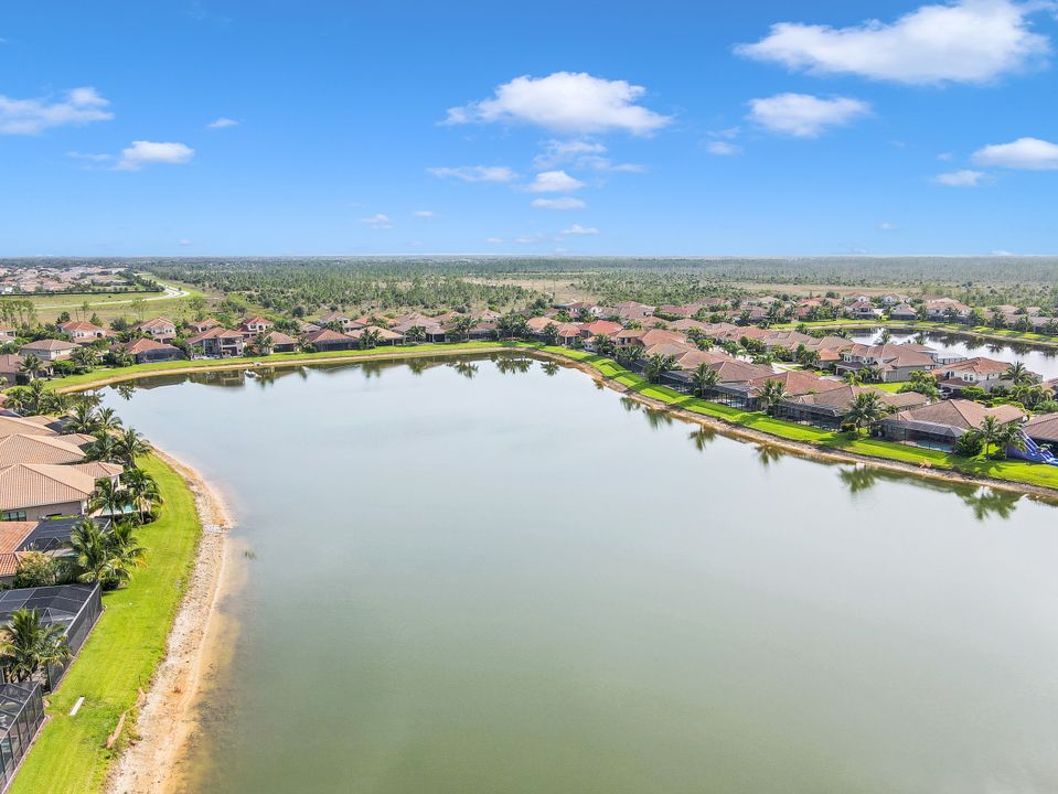 2915 Cinnamon Bay Cir, Naples, FL 34119