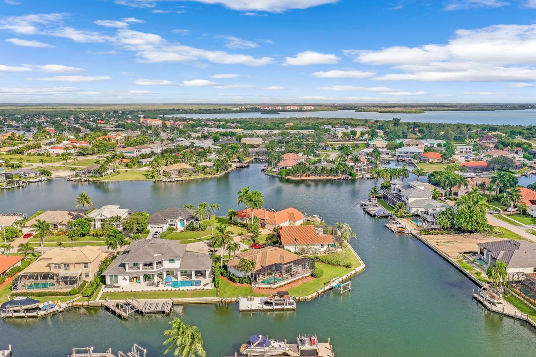 188 Richmond Ct, Marco Island, FL 34145