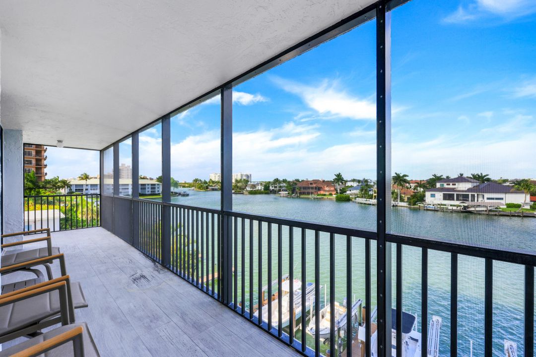 10482 Gulf Shore Dr #231, Naples, FL 34108