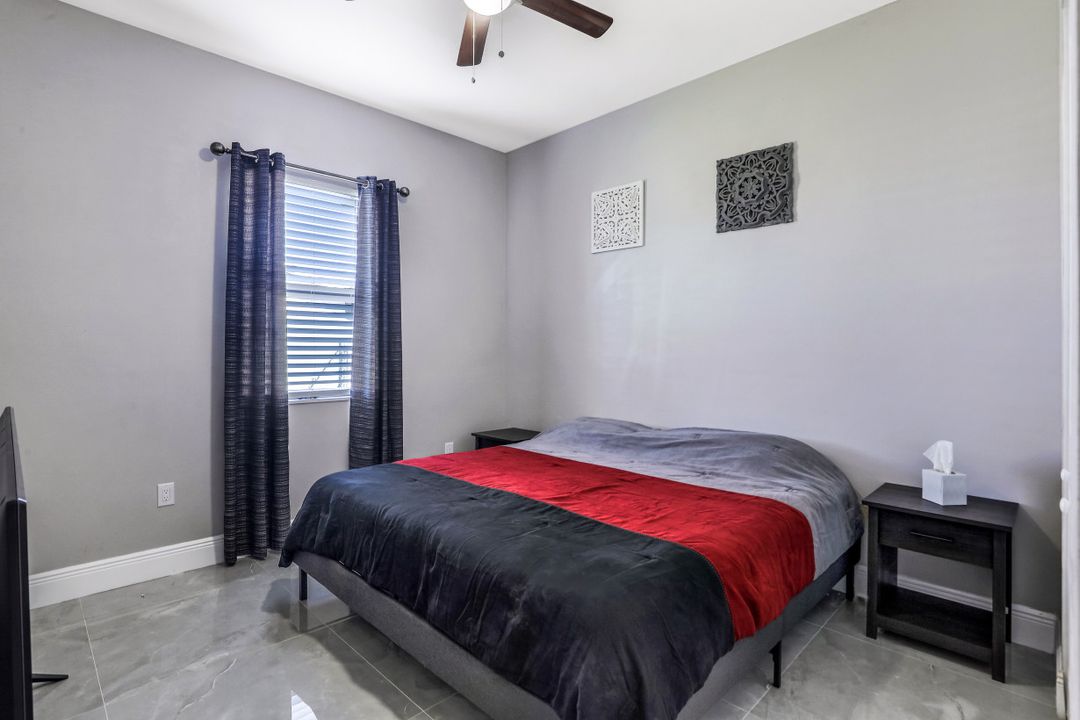 25 Crestwood Cir S, Lehigh Acres, FL 33936