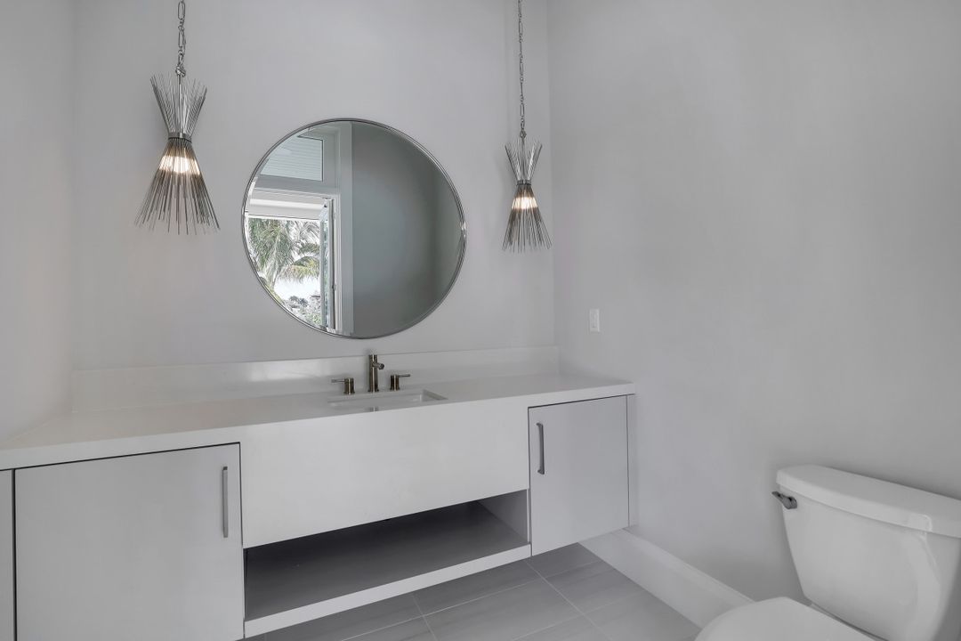 940 17th Ave S, Naples, FL 34102