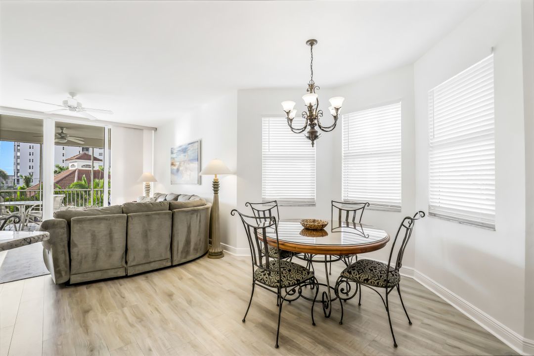 460 Launch Cir #304, Naples, FL 34108