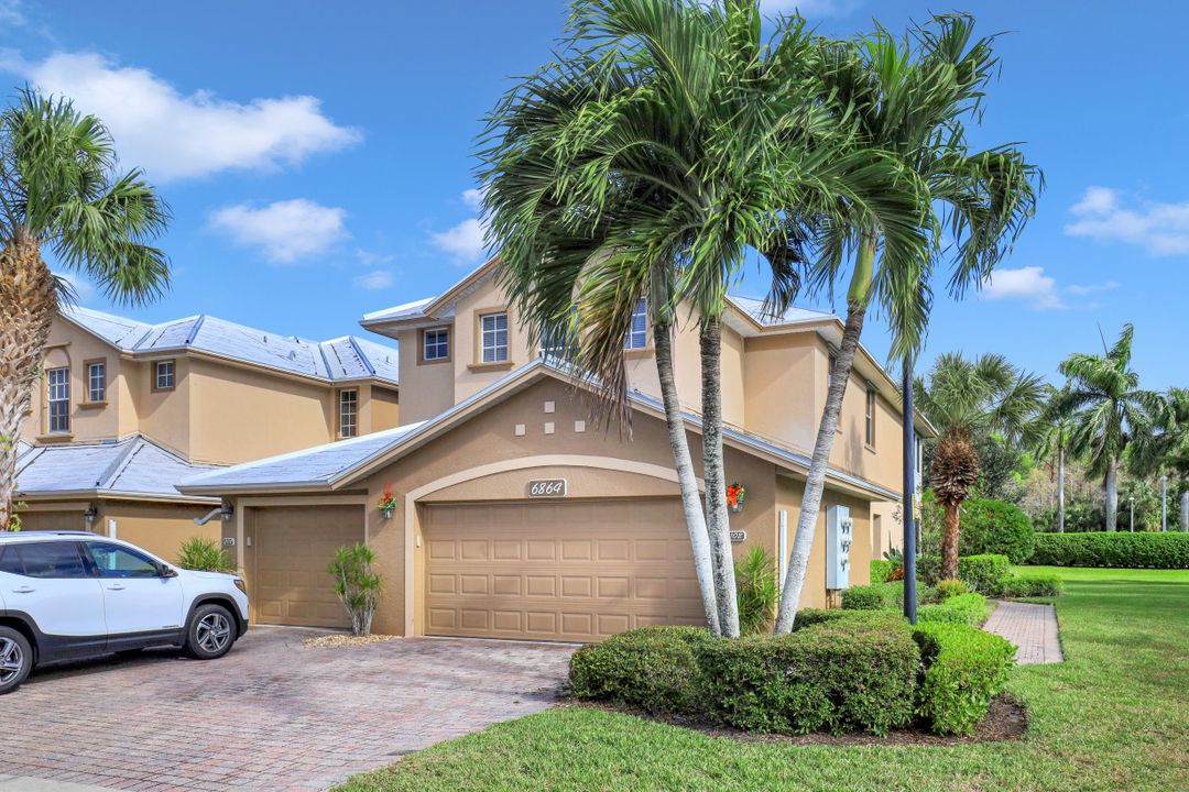 6864 Ascot Dr #102, Naples, FL 34113