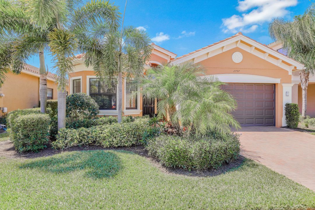 2797 Cinnamon Bay Cir, Naples, FL 34119
