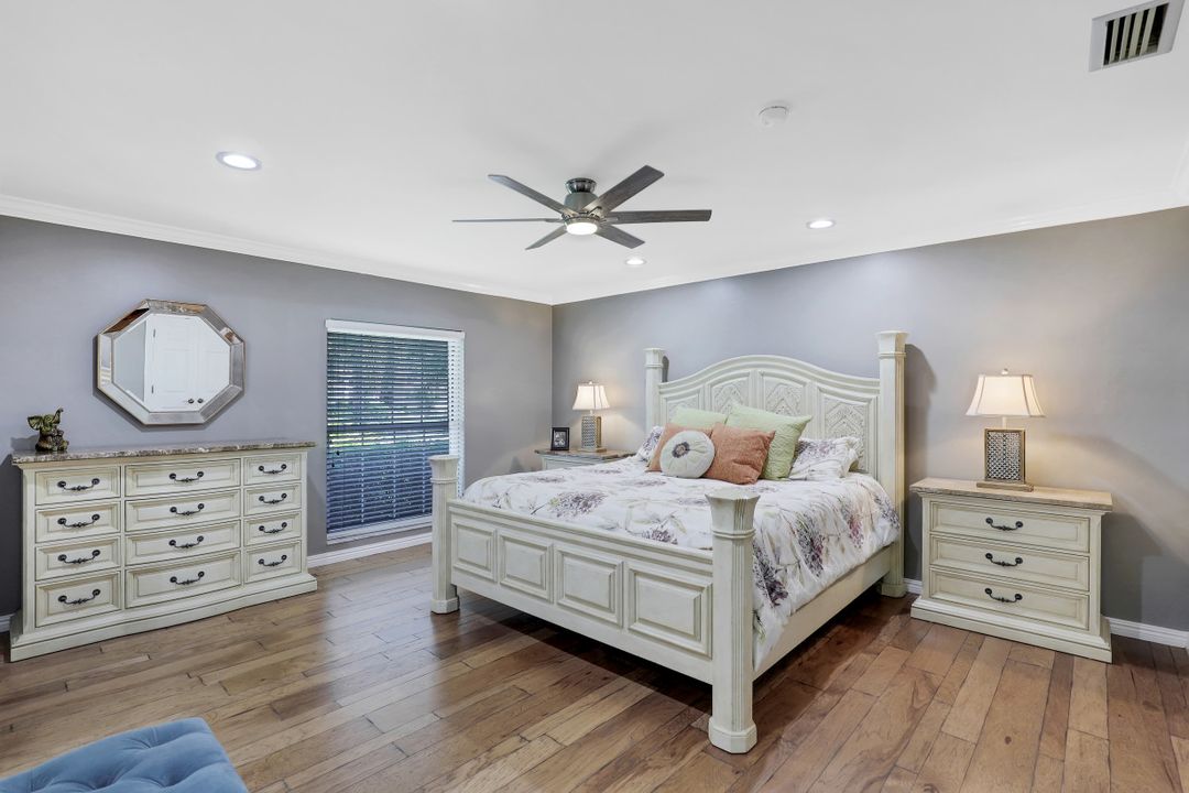 12911 Coco Plum Ln, Naples, FL 34119