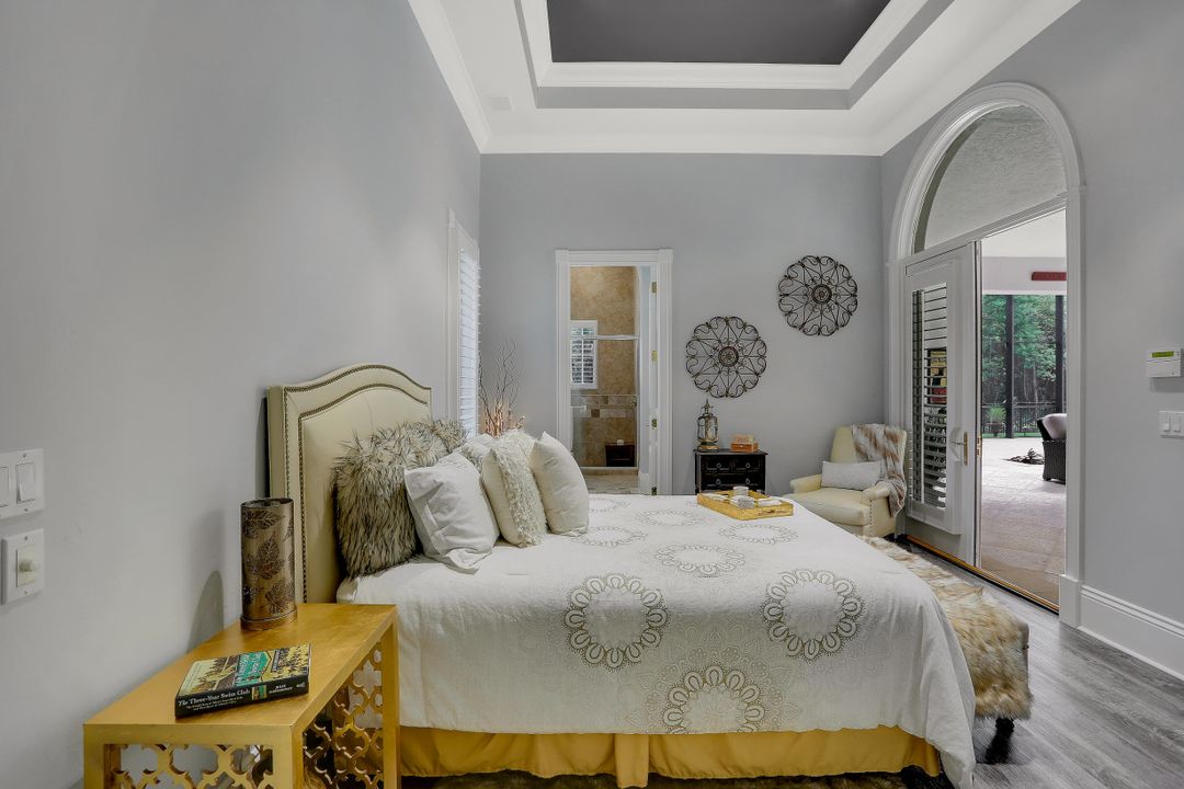 4642 Idylwood Ln, Naples, FL 34119