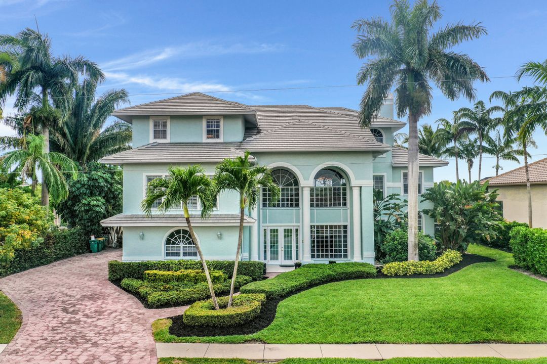 450 Spinnaker Dr, Marco Island, FL 34145