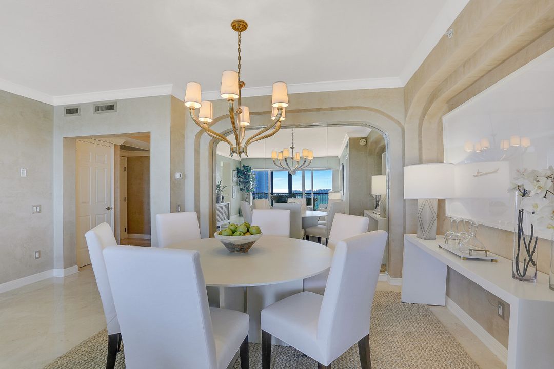 8960 Bay Colony Dr #703, Naples, FL 34108