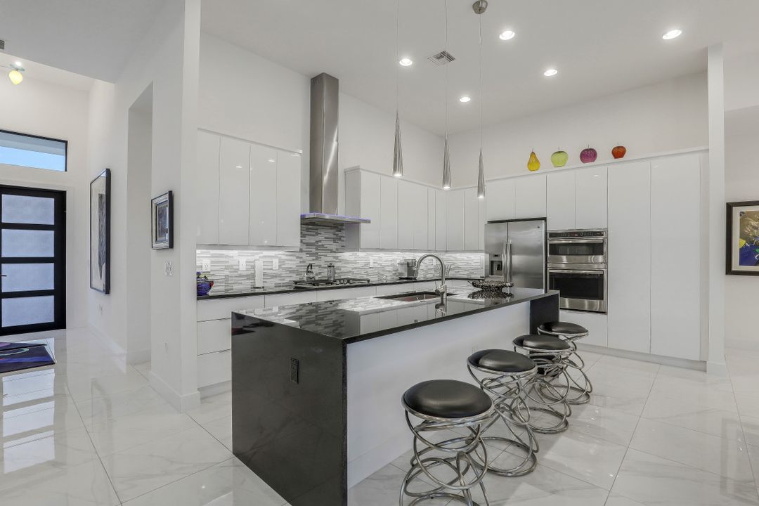 1567 Jamaica Ct, Marco Island, FL 34145