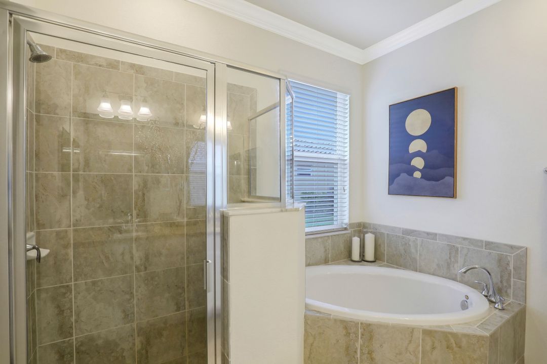 2026 Tamarron Ln, Naples, FL 34120