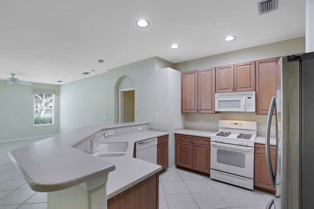 20060 Rookery Dr, Estero, FL 33928