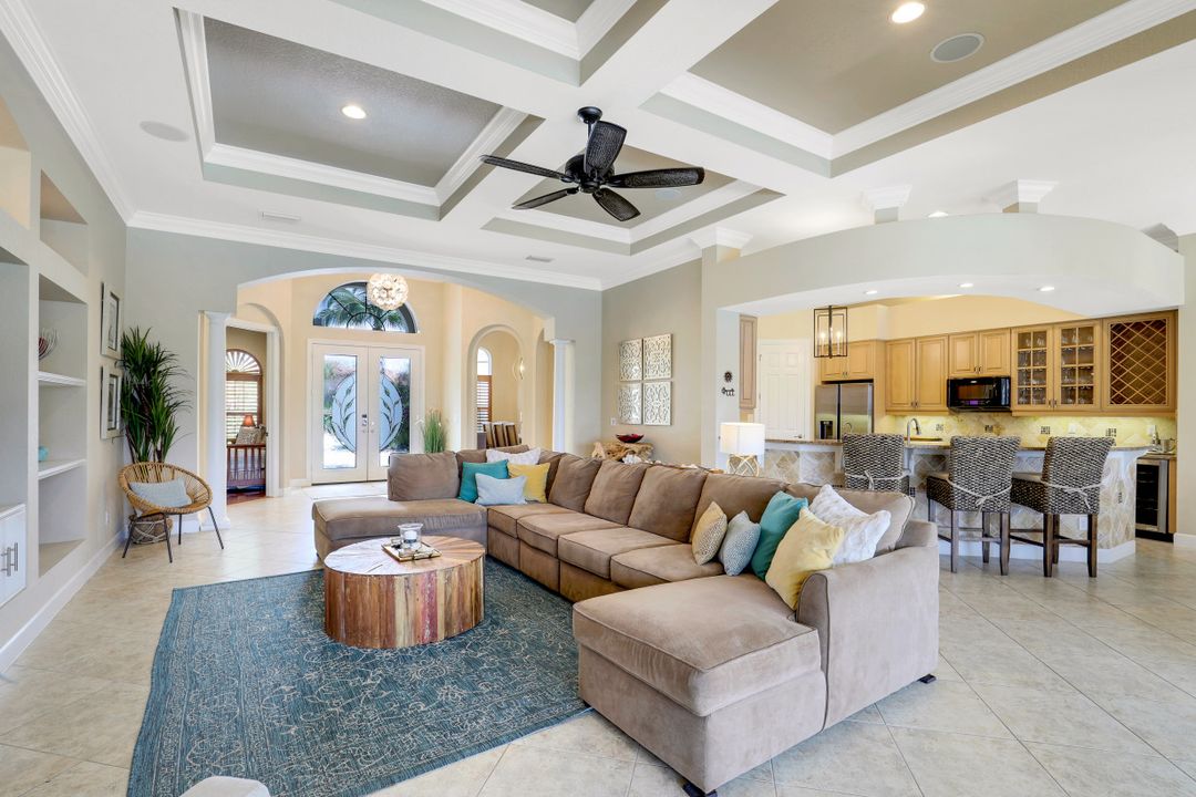 8733 Hideaway Harbor Ct, Naples, FL 34120