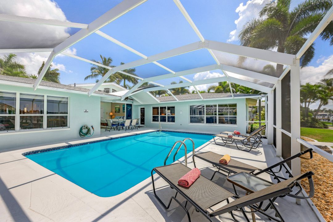 642 Coral Dr, Cape Coral, FL 33904