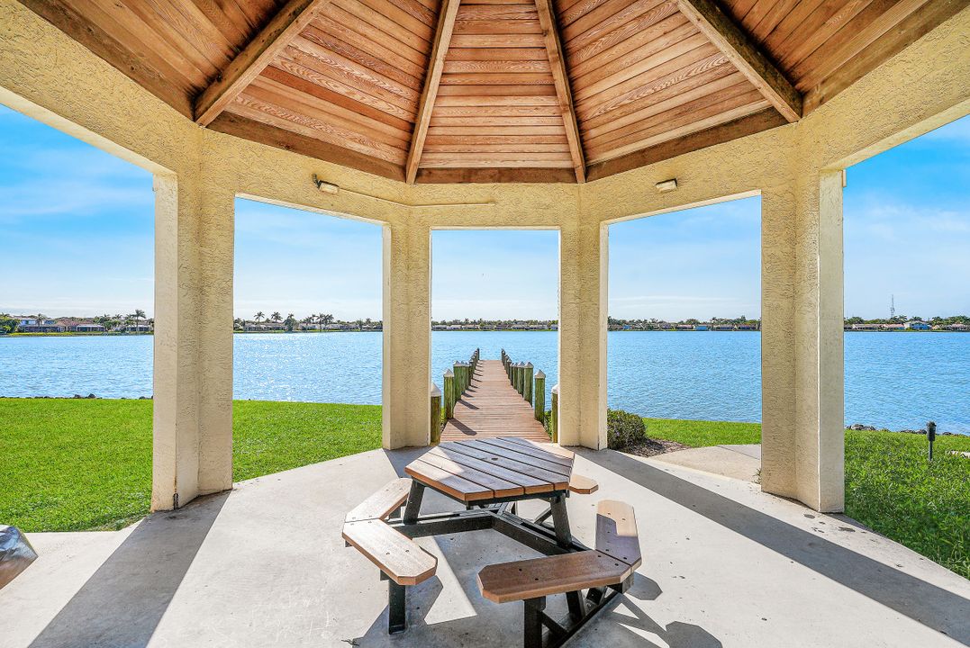 7797 Esmeralda Way #K-102, Naples, FL 34109