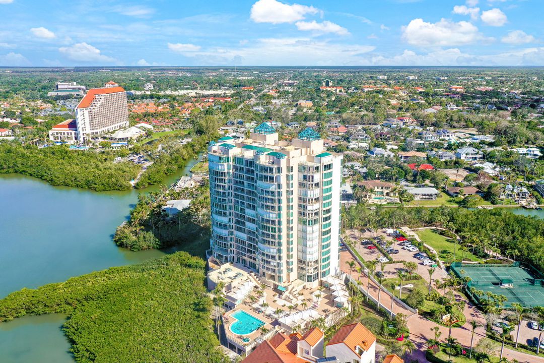 60 Seagate Dr #1204, Naples, FL 34103