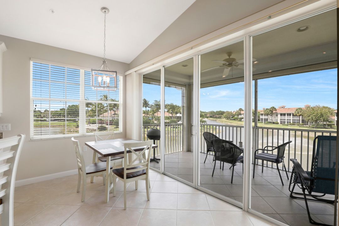 3062 Driftwood Way #4302, Naples, FL 34109